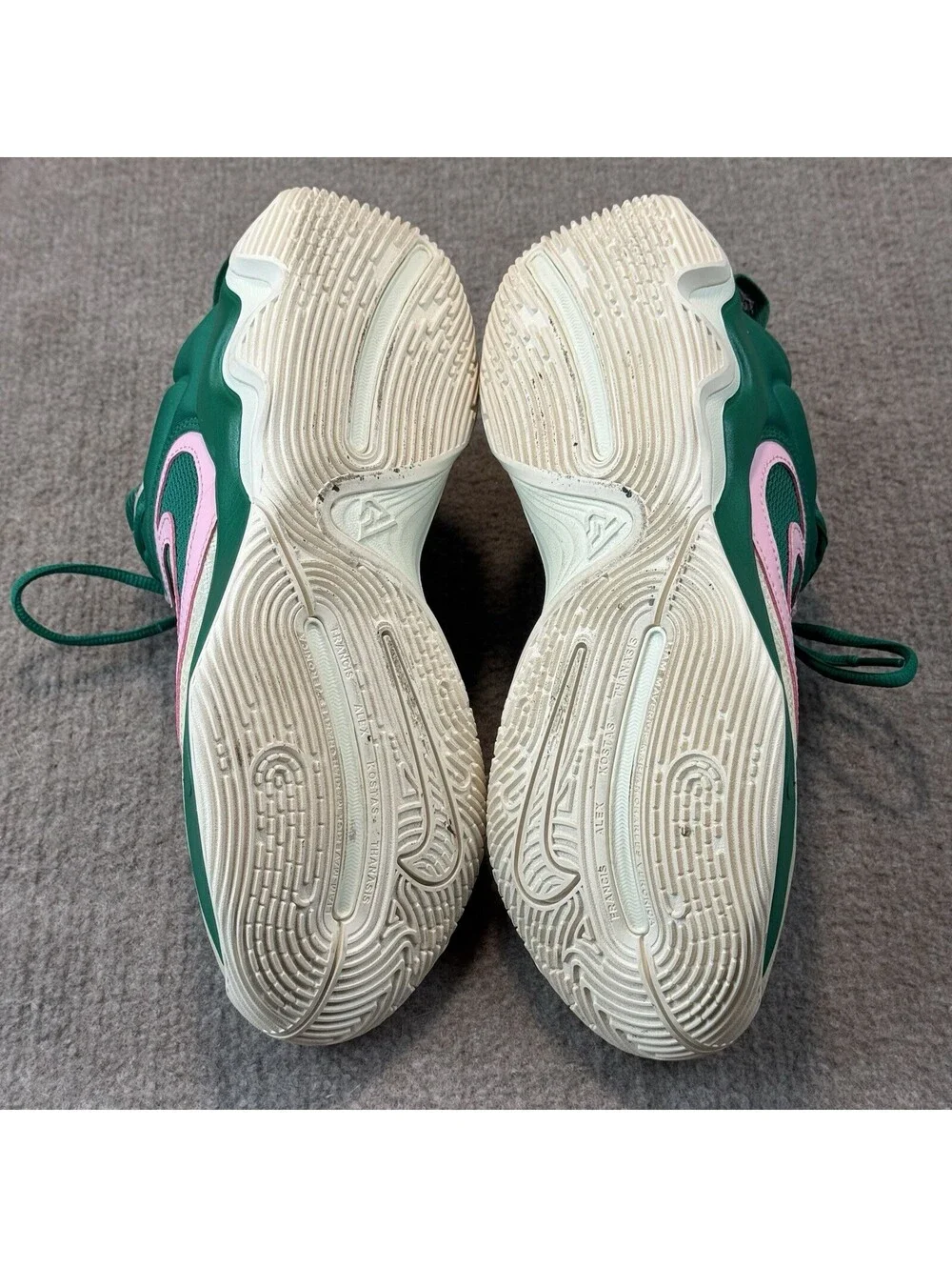 Nike Giannis Immortality 3 Basketball Sneakers Size 8 Green Pink DZ7533-300